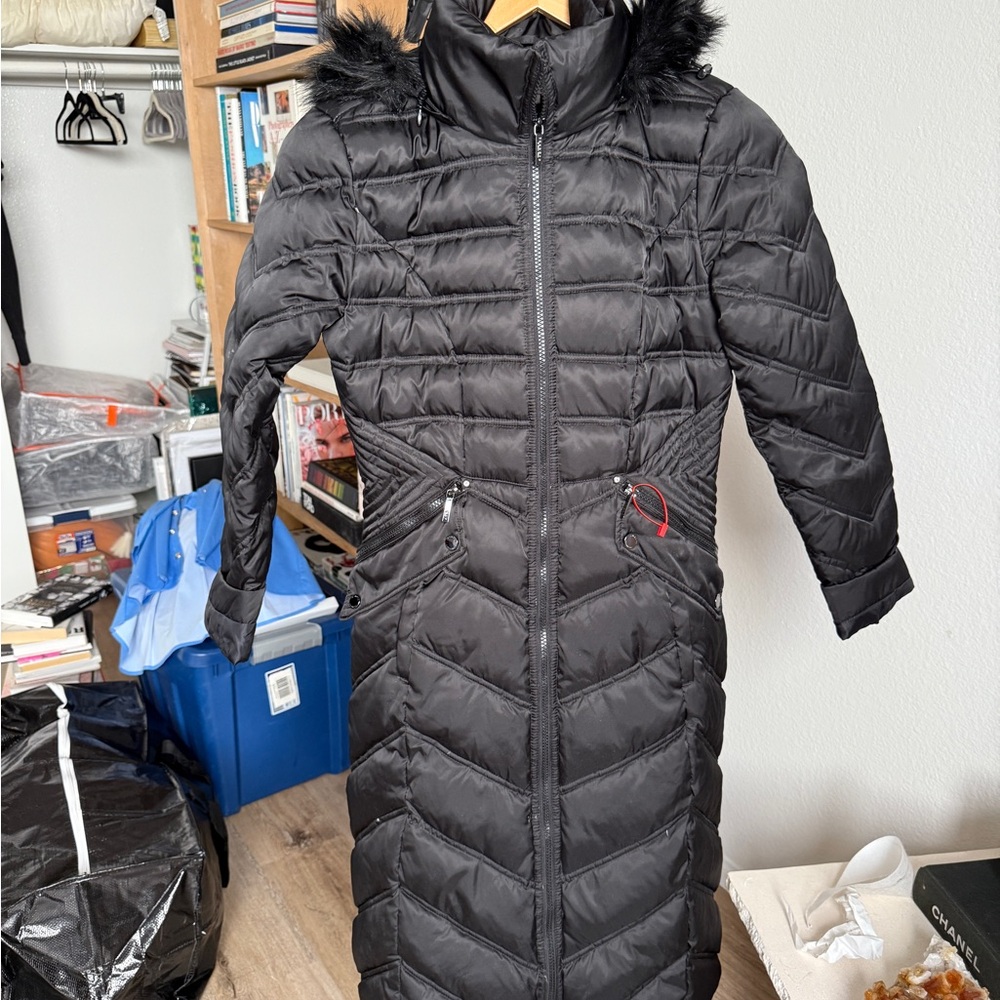 Laundry By Shelli Segal Black Puffer Coat with Fur Trim